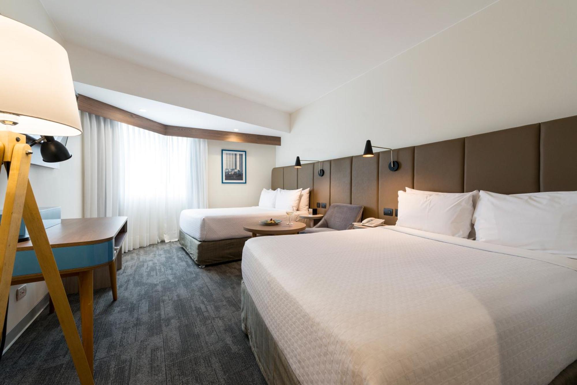 Crowne Plaza Lima By Ihg Exterior foto A typical room at the hotel