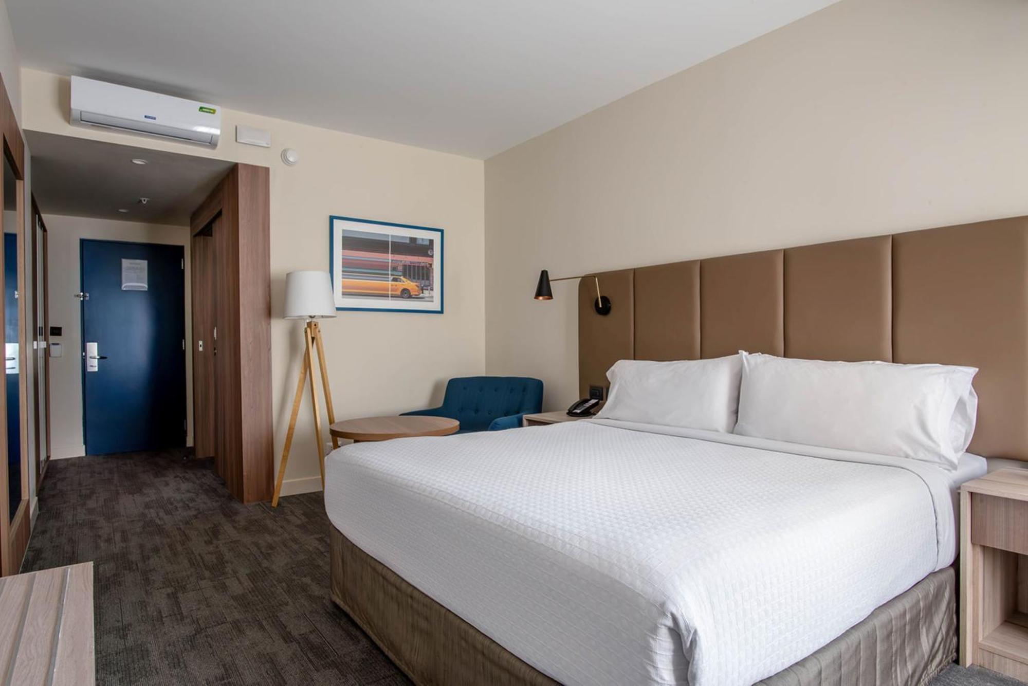 Crowne Plaza Lima By Ihg Exterior foto A room at the hotel